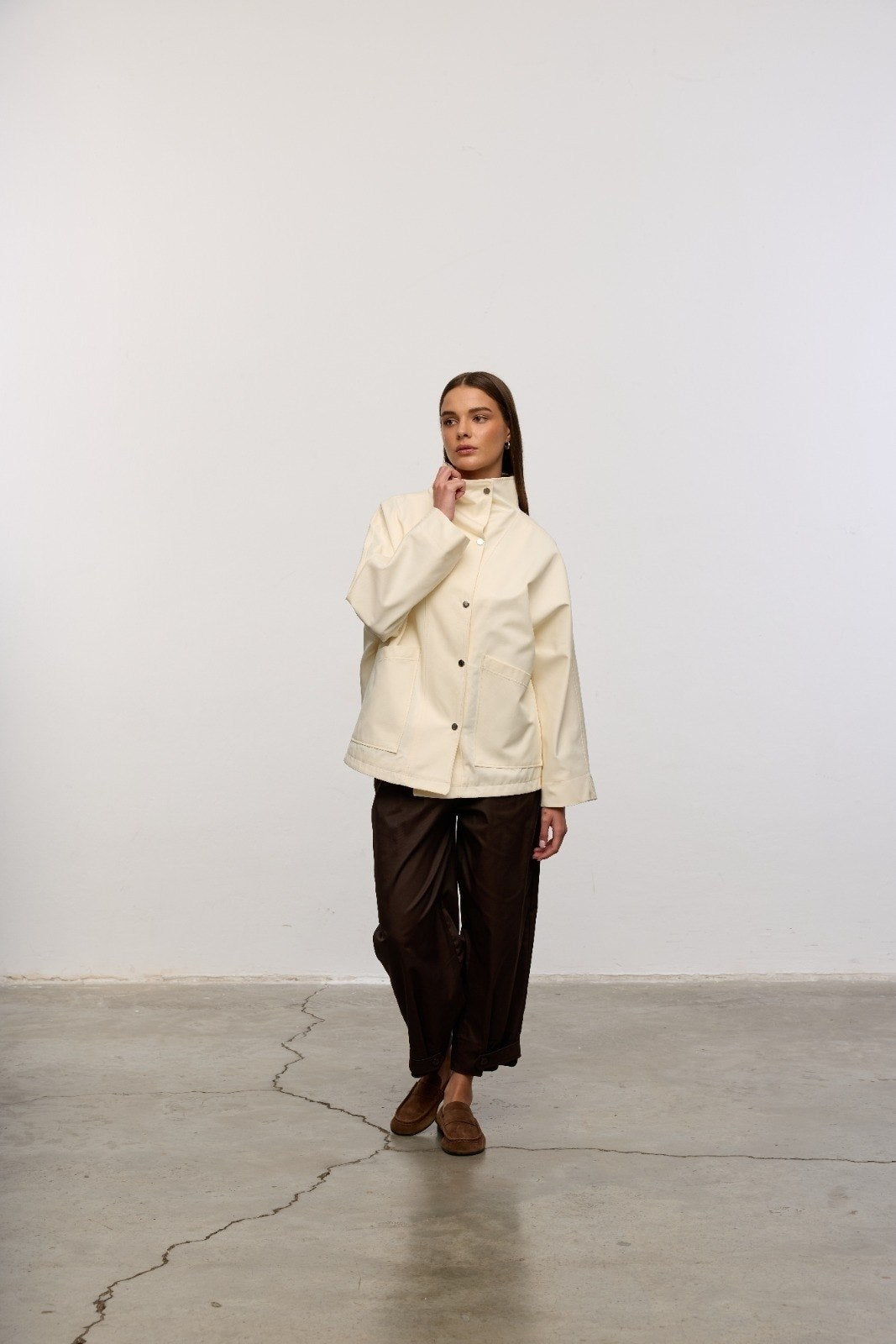 Minimalist Dik Yaka Ceket / Oversize Şerit Detaylı Ceket – Krem